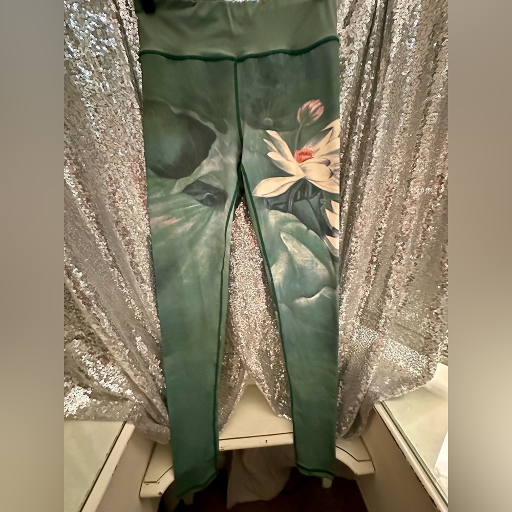 Green floral leggings